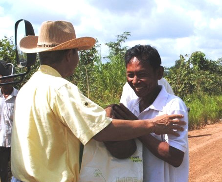 吉田とマオさん（右）