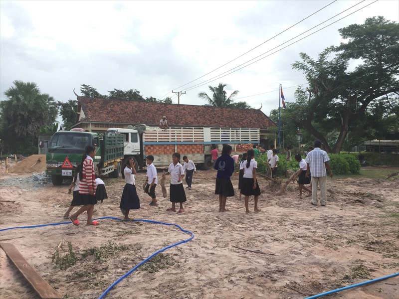 子どもたちと整地